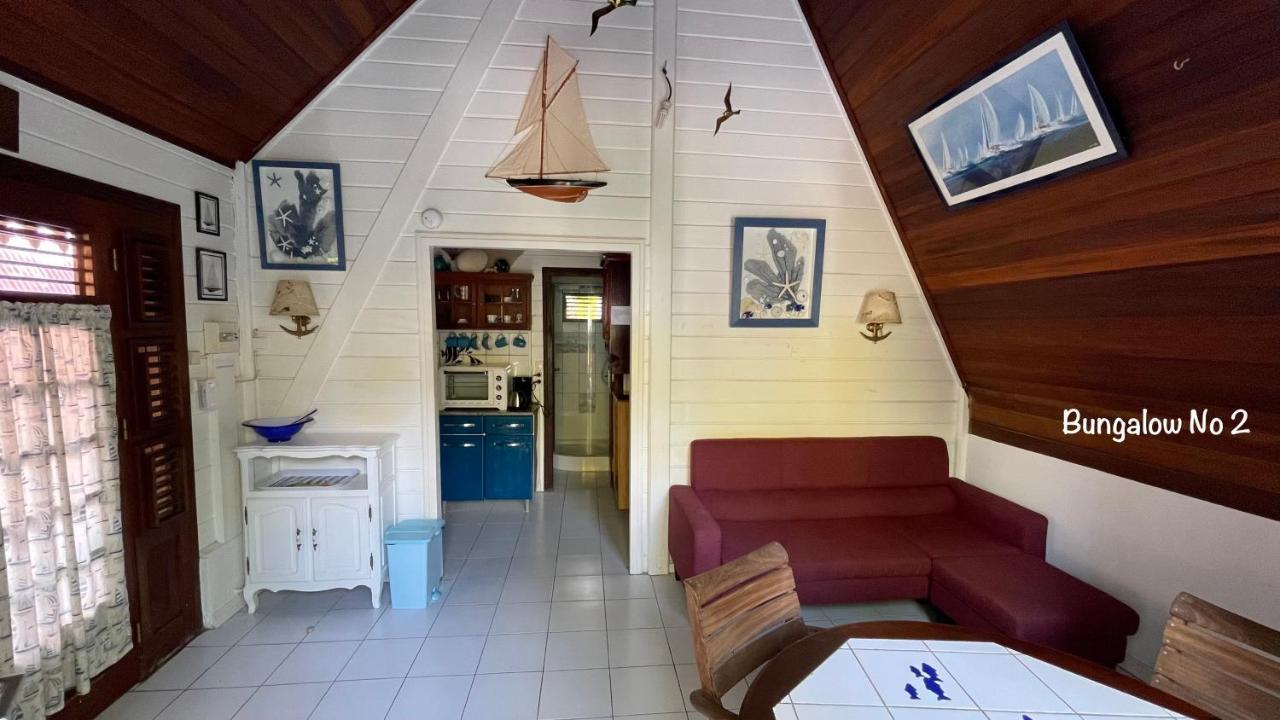 Les Bungalows De La Plage La Trinité Exteriör bild