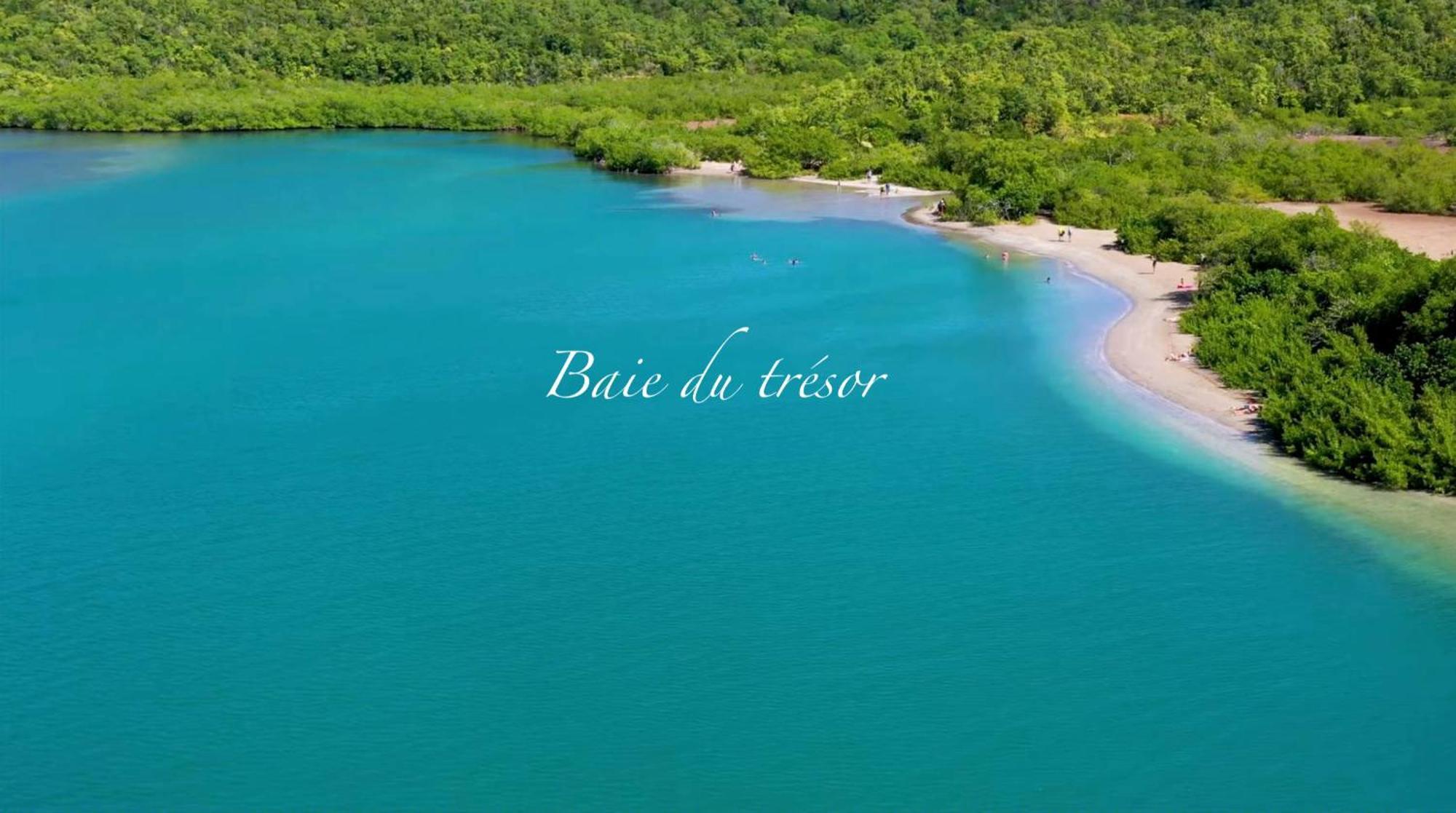 Les Bungalows De La Plage La Trinité Exteriör bild